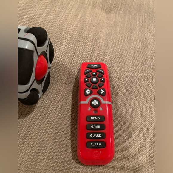 WowWee Robotics Red Tribot Tri 15" Interactive Talking Robot + Remote Control - Picture 4 of 4